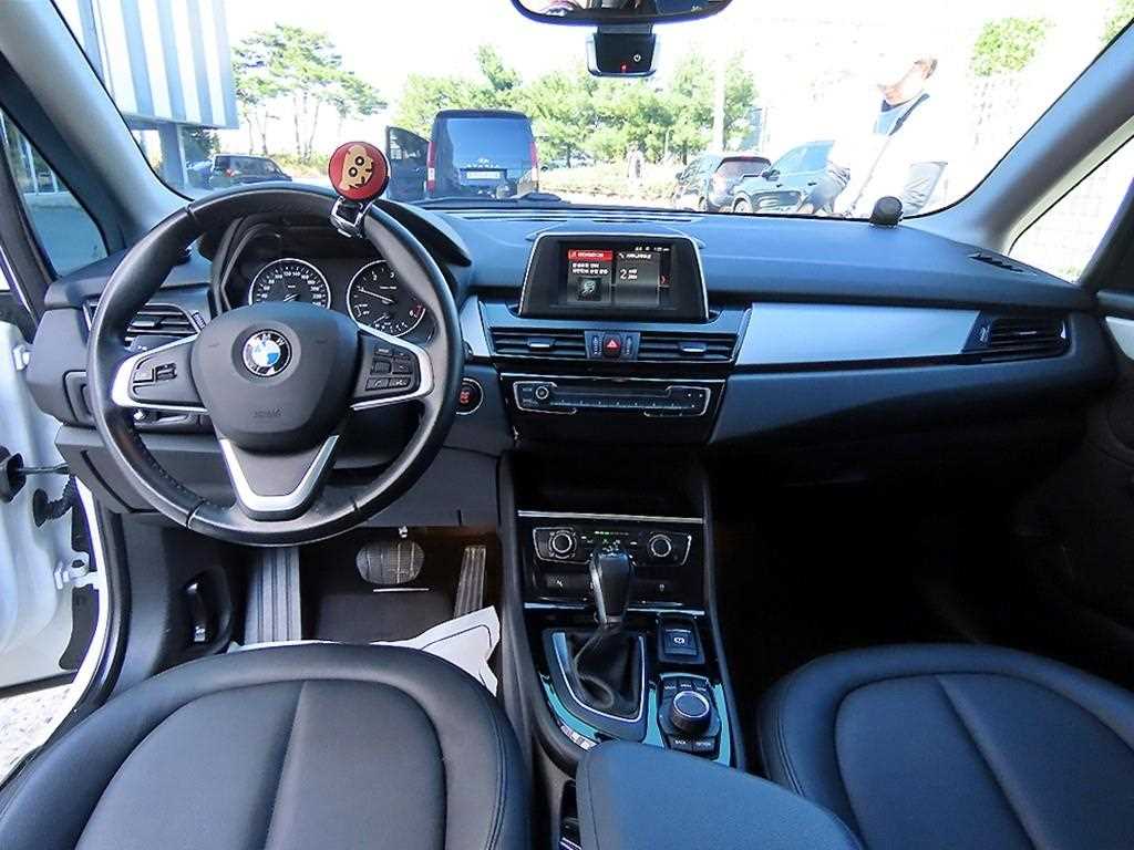 BMW 2-Series — photo 07