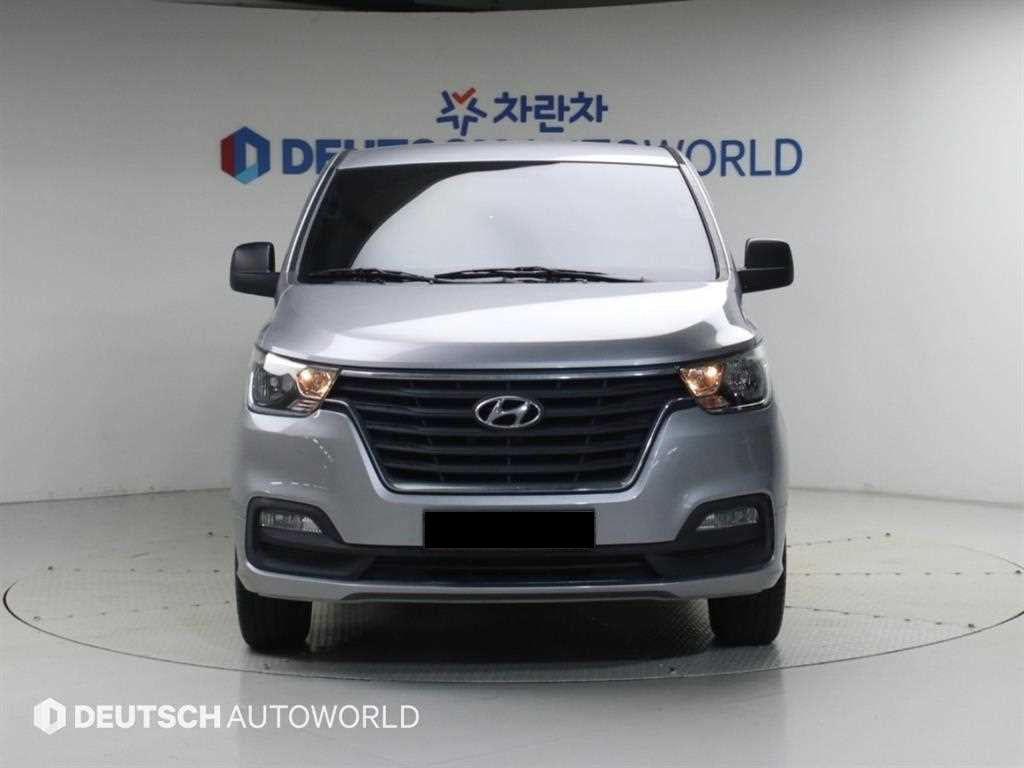 Hyundai Starex — photo 02