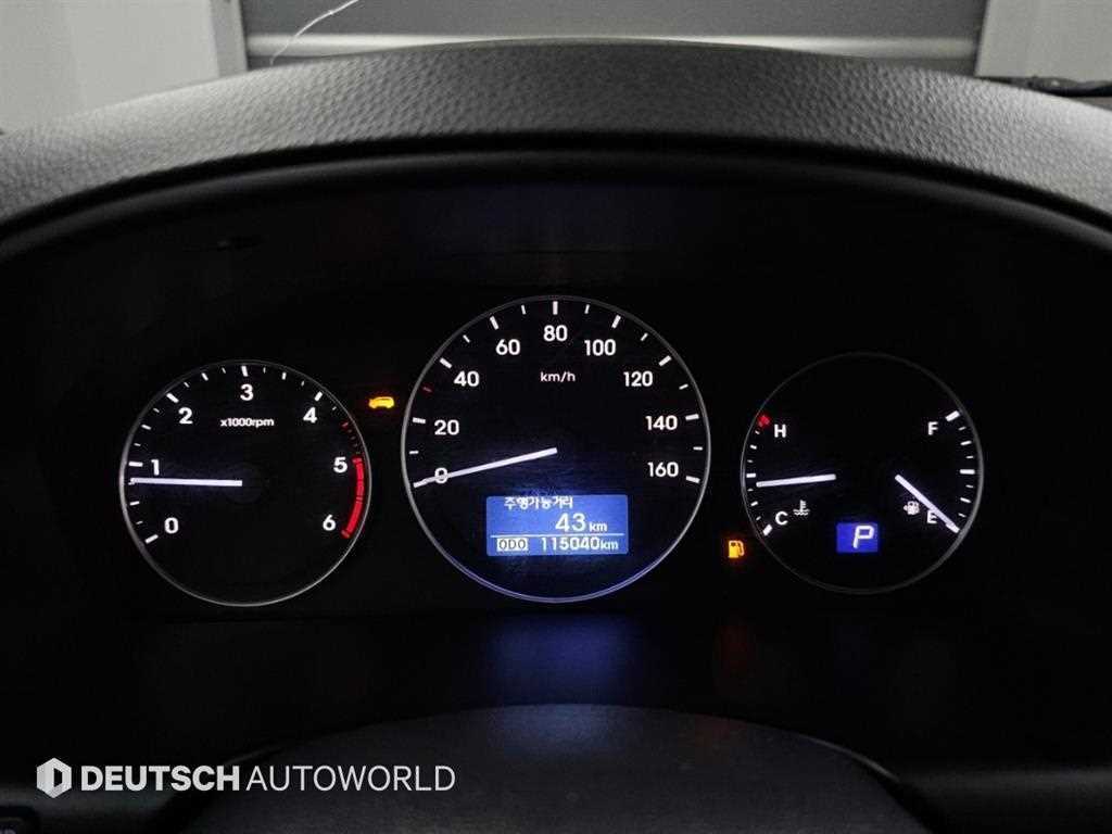 Hyundai Starex — photo 08