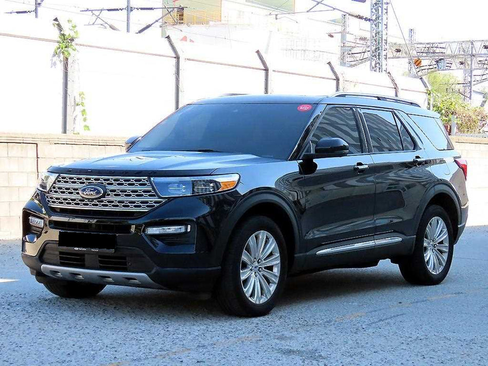 Ford Explorer — photo 02