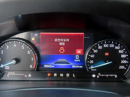 Ford Explorer — photo 09