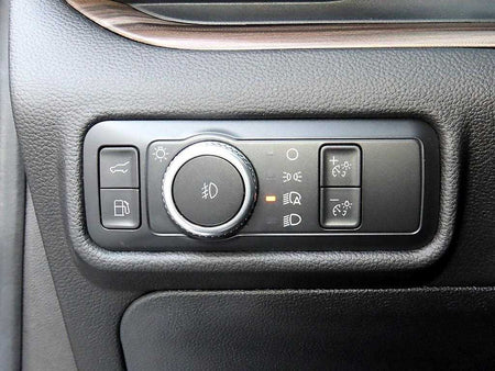 Ford Explorer — photo 11