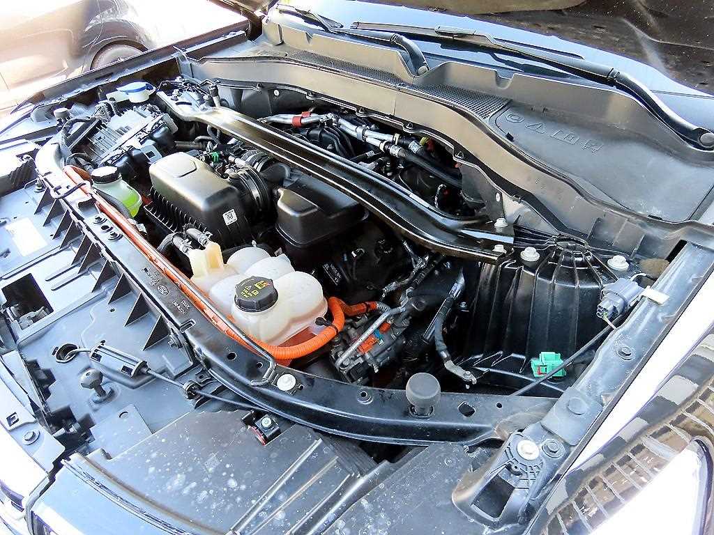Ford Explorer — photo 19