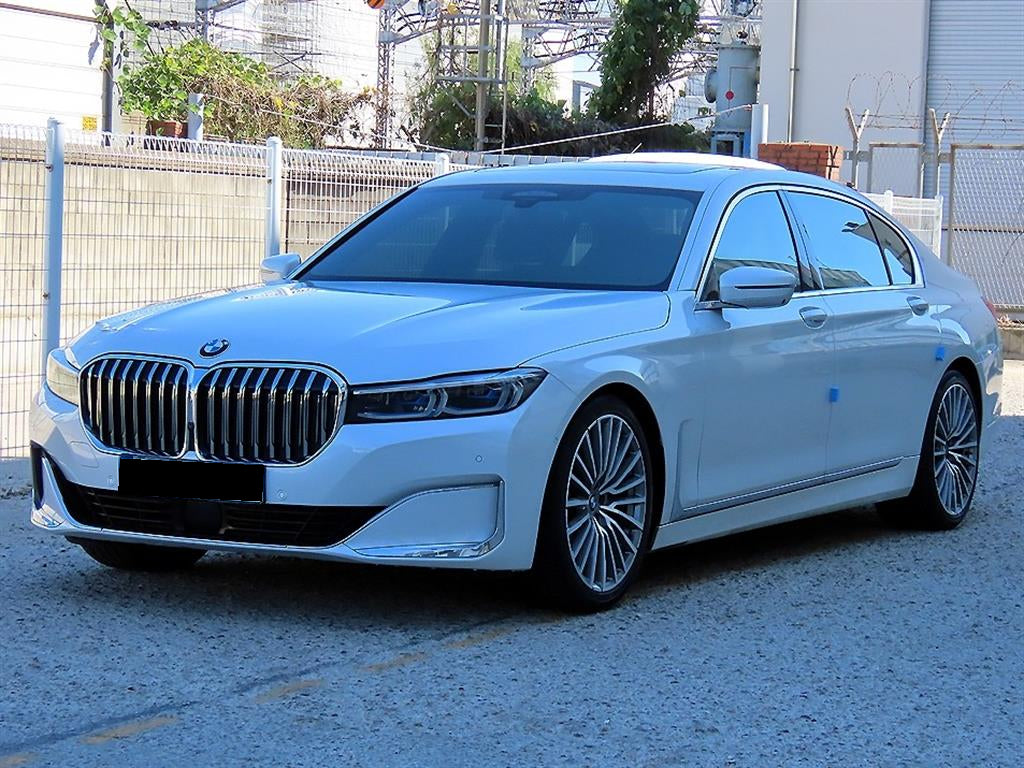 BMW 7-Series — photo 02