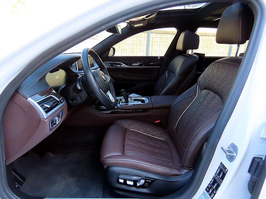 BMW 7-Series — photo 05