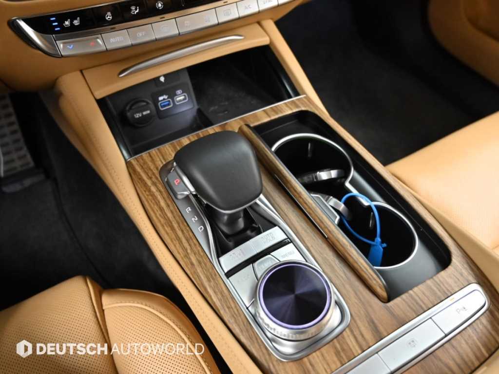 Kia K9 — photo 09