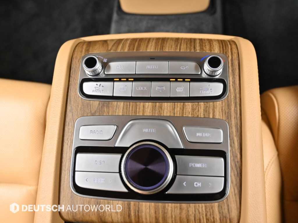Kia K9 — photo 16