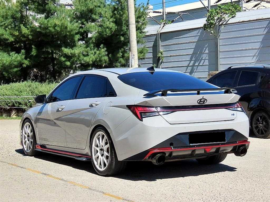 Hyundai Avante — photo 03