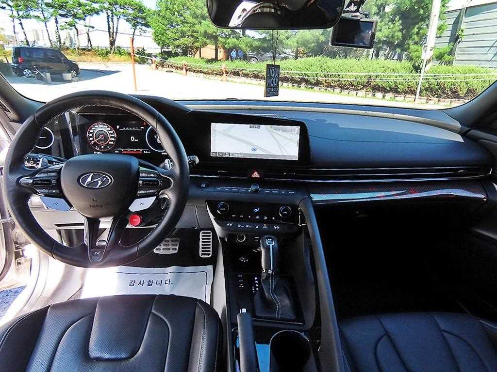 Hyundai Avante — photo 07