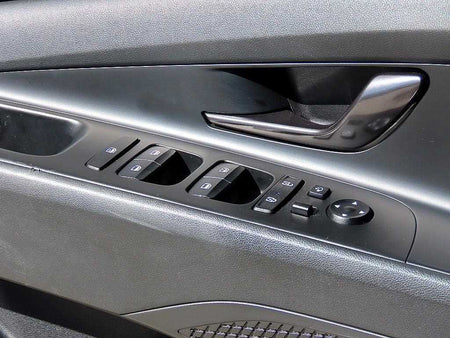 Hyundai Avante — photo 11