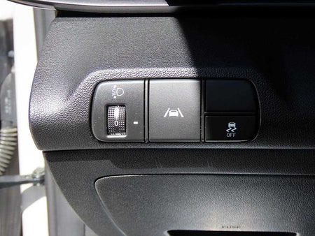 Hyundai Avante — photo 12