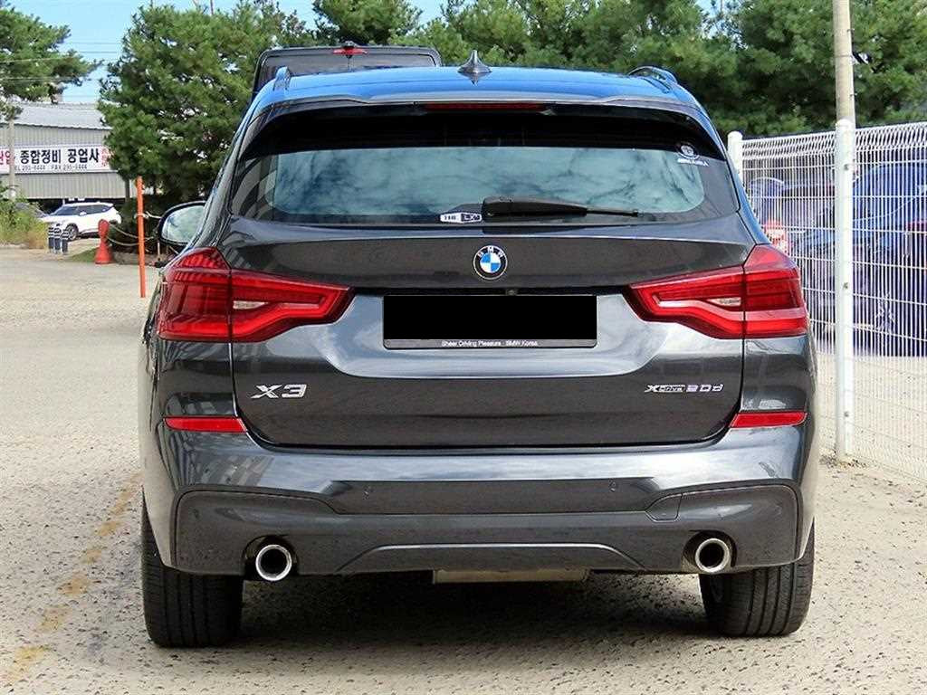 BMW X3 — photo 04
