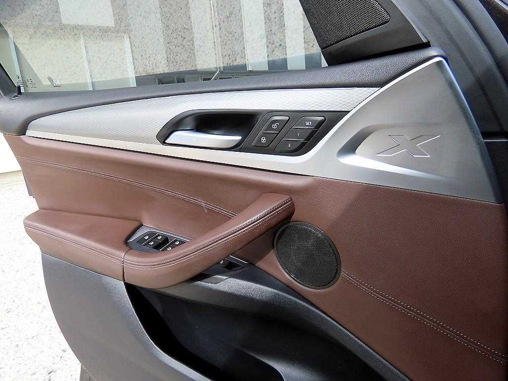 BMW X3 — photo 12