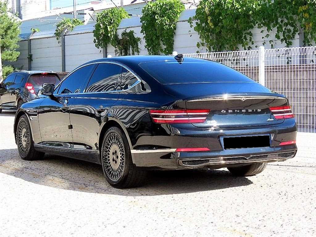 Genesis G80 — photo 03