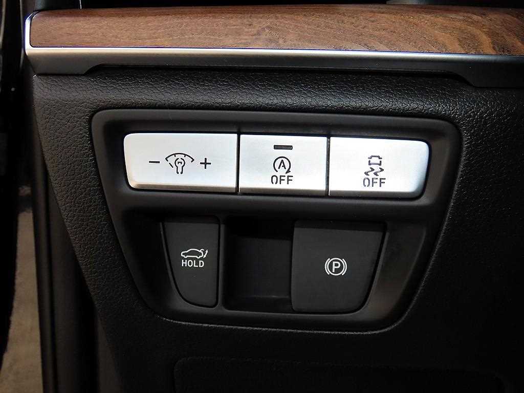 Genesis G80 — photo 12