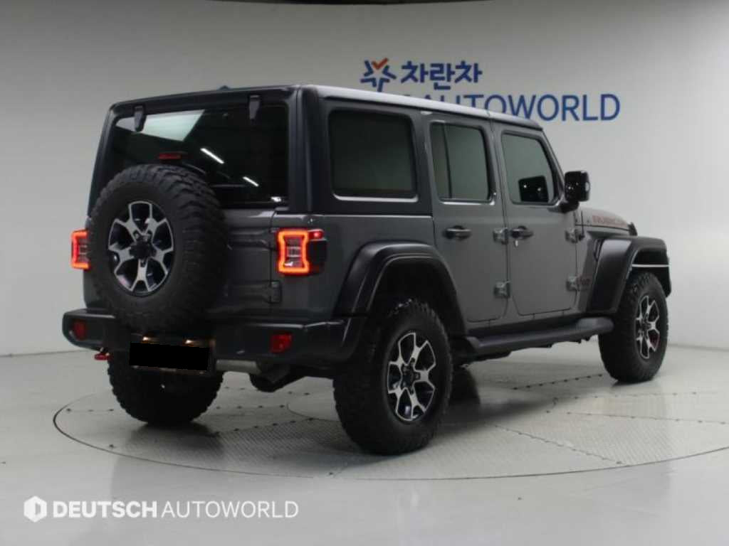 Jeep Wrangler — photo 02