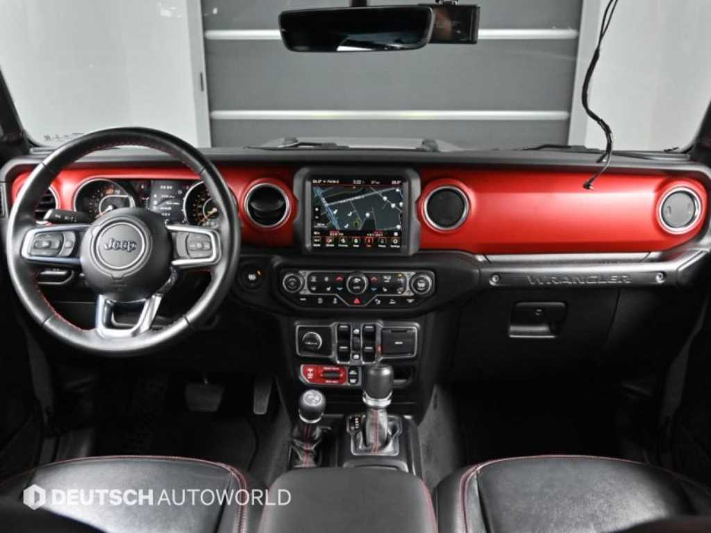 Jeep Wrangler — photo 07