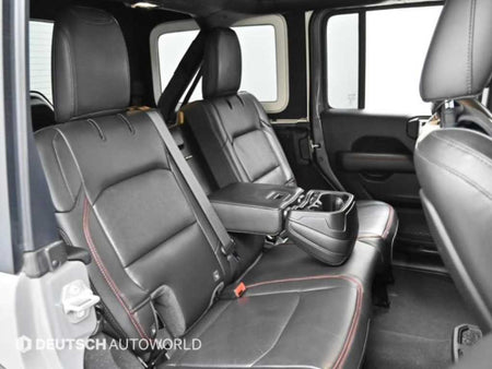 Jeep Wrangler — photo 12
