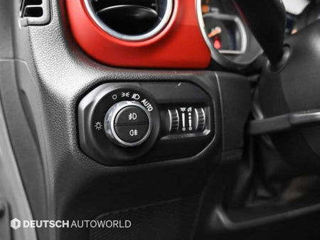 Jeep Wrangler — photo 16