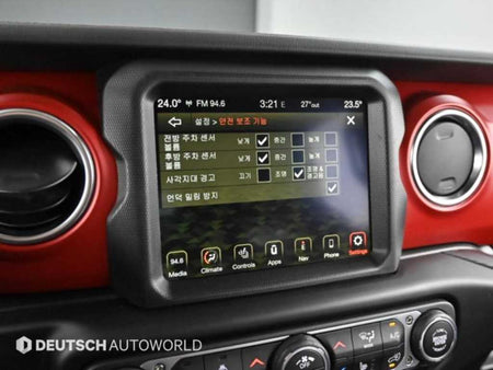 Jeep Wrangler — photo 17