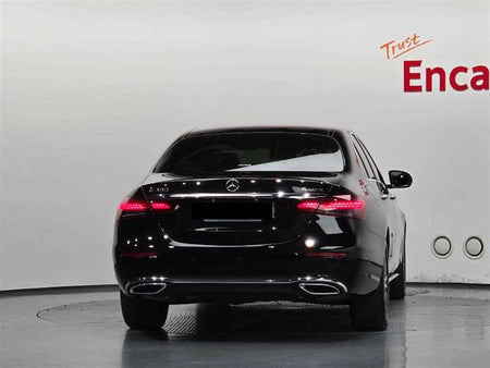 Mercedes-Benz E-Class — photo 04