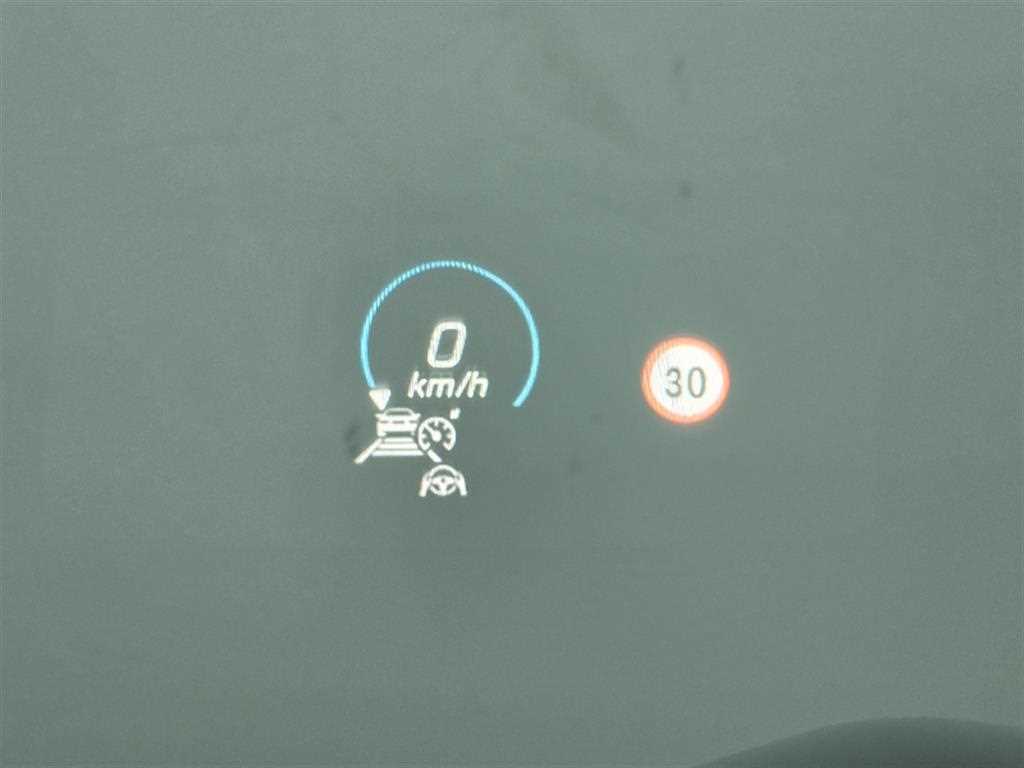 Mercedes-Benz E-Class — photo 18