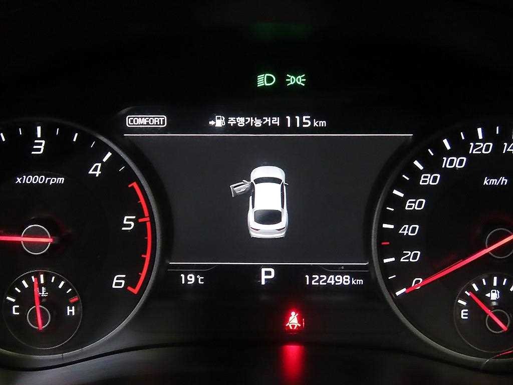 Kia Stinger — photo 09
