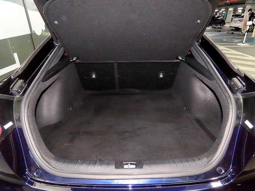 Kia Stinger — photo 16