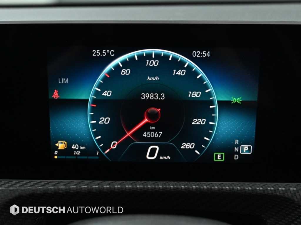 Mercedes-Benz A-Class — photo 09