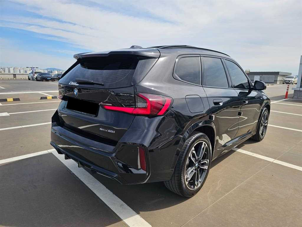 BMW X1 — photo 03