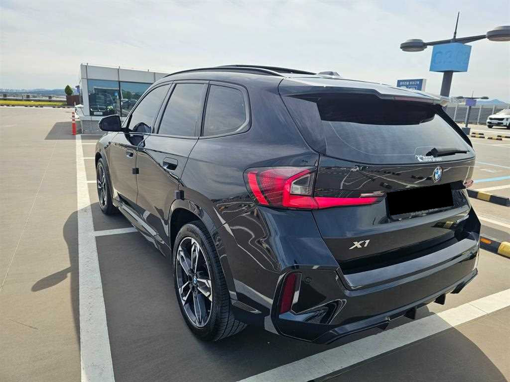 BMW X1 — photo 04