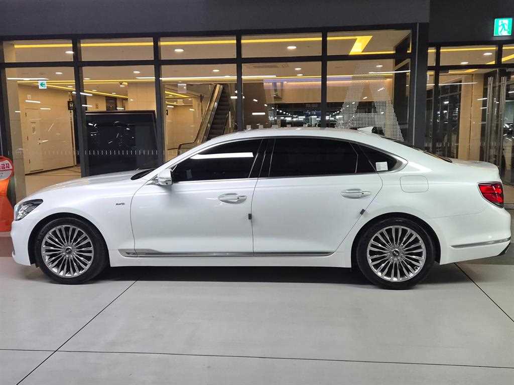 Kia K9 — photo 03
