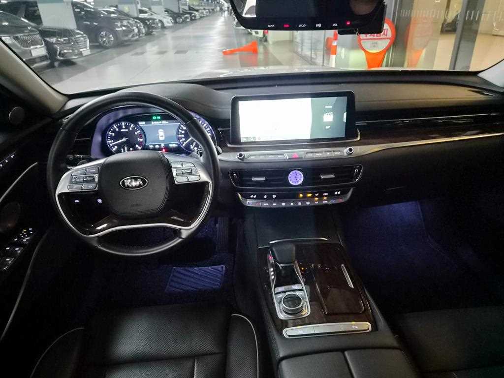 Kia K9 — photo 09