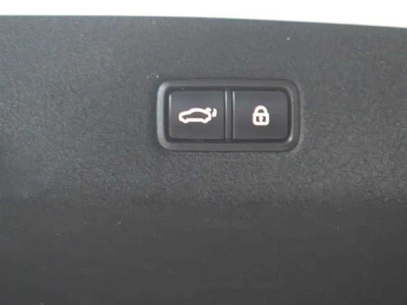 Kia K9 — photo 17