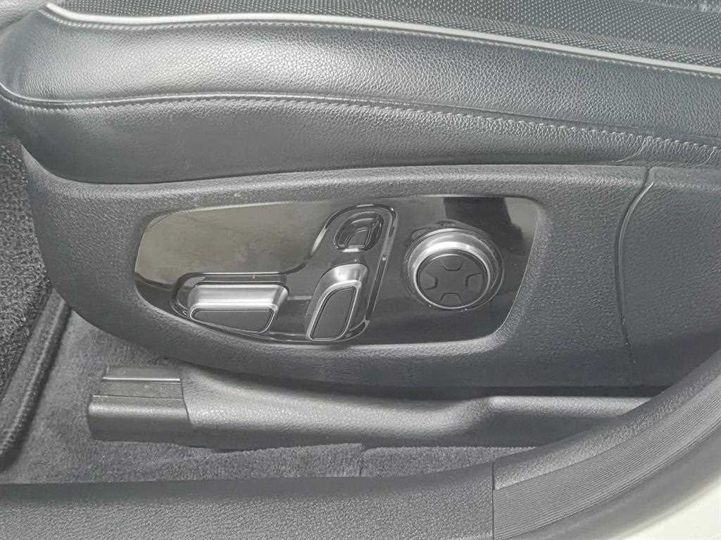 Kia K9 — photo 18