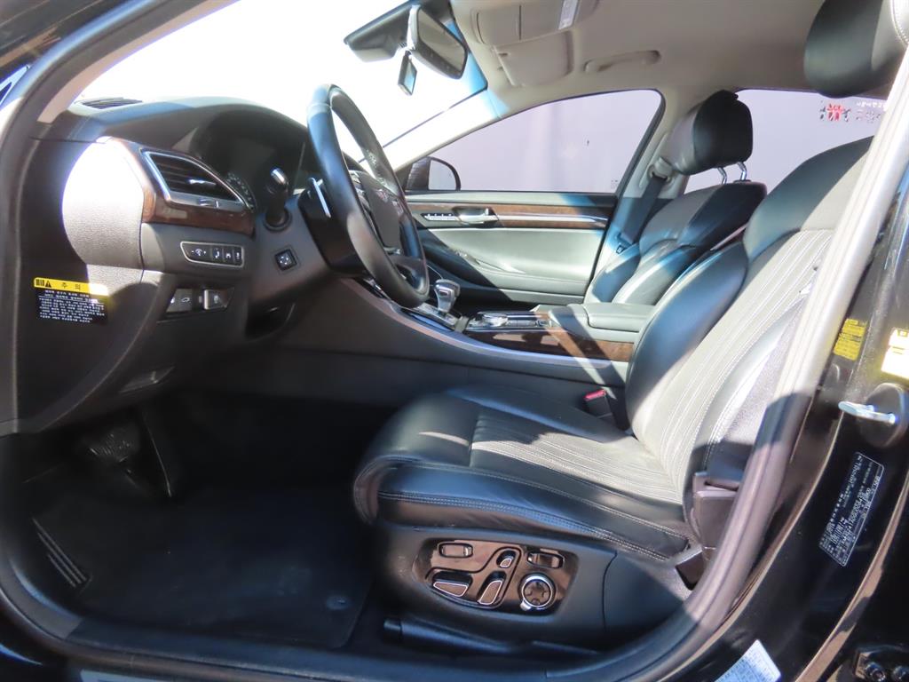 Genesis EQ900 — photo 16