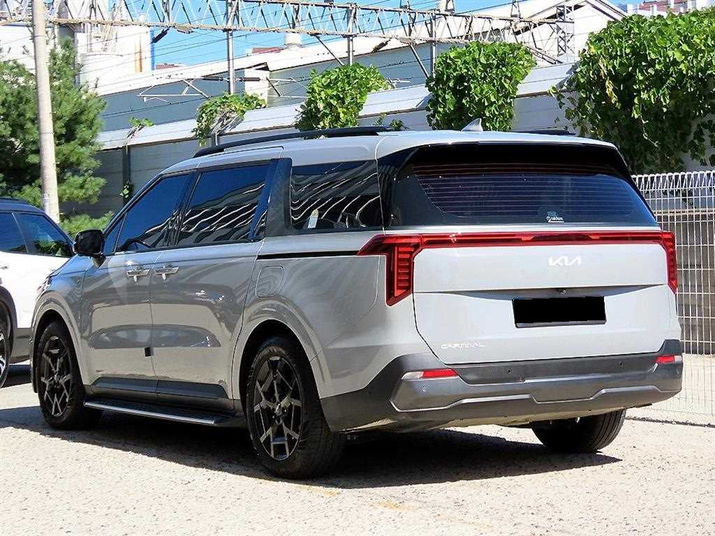Kia Carnival — photo 03