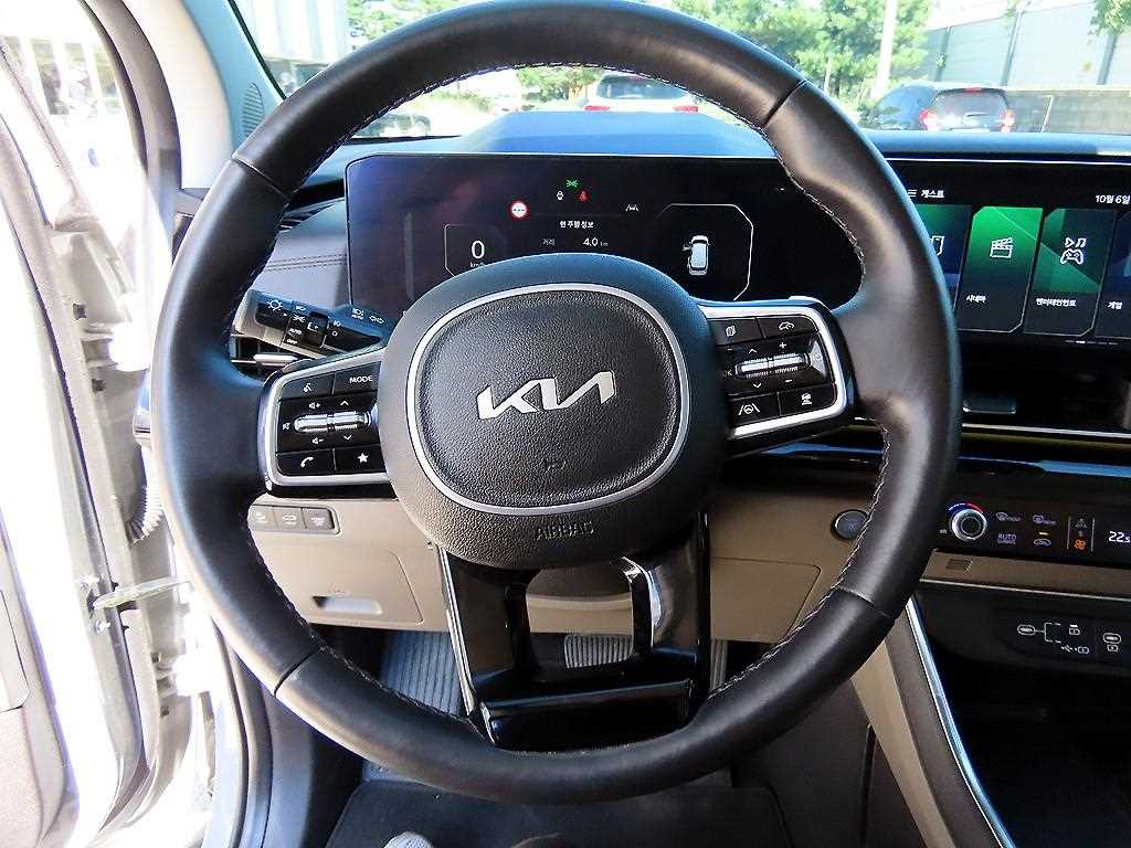 Kia Carnival — photo 09