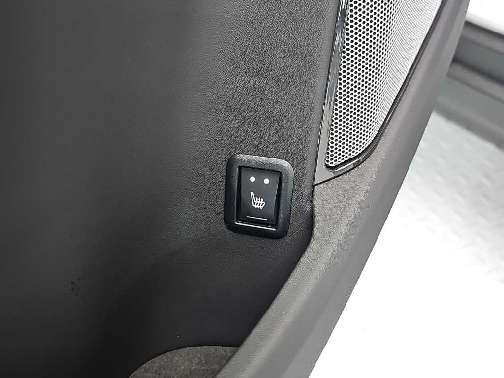 Maserati Levante — photo 13