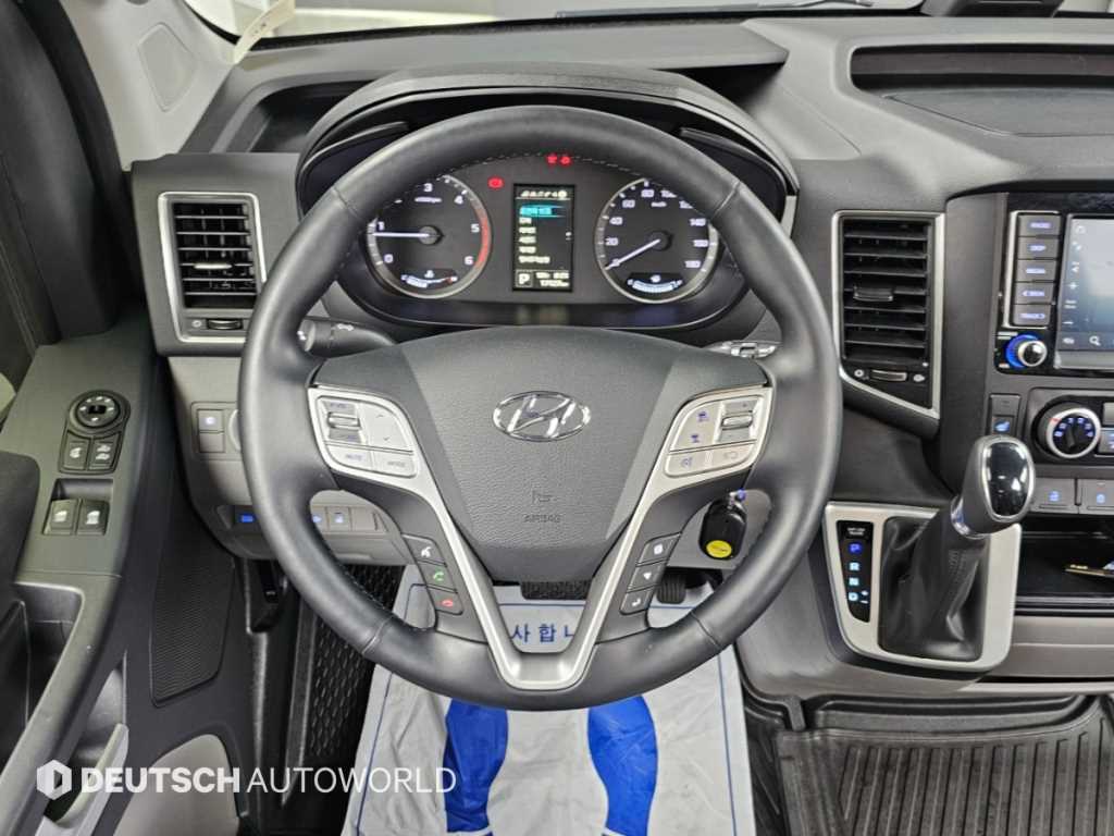 Hyundai Solati — photo 13