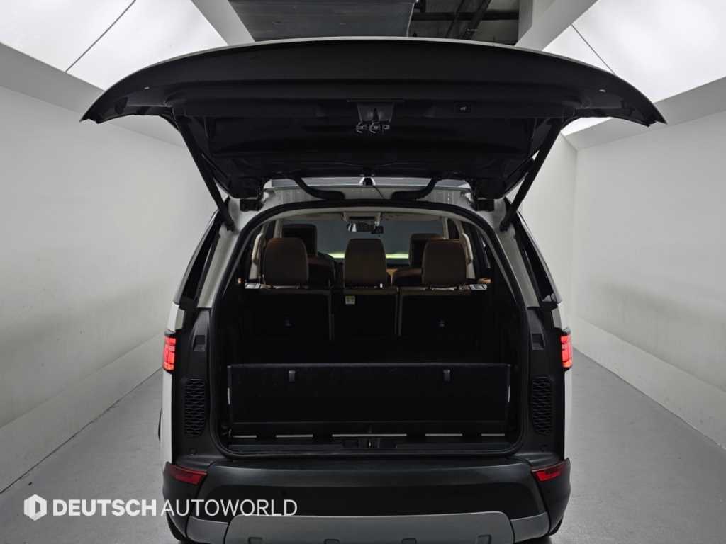 Land Rover Discovery — photo 09