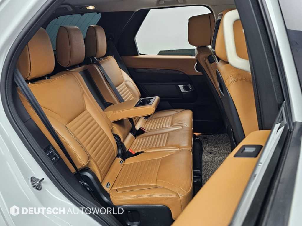 Land Rover Discovery — photo 16