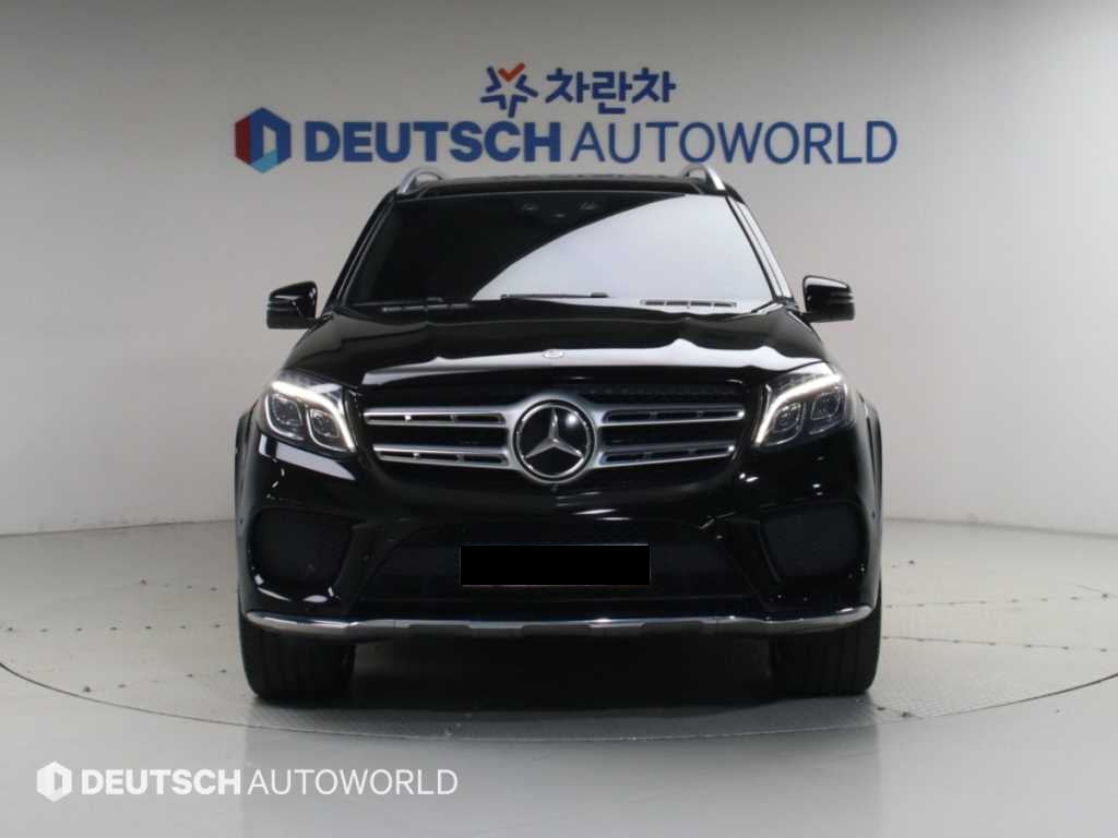 Mercedes-Benz GLS-Class — photo 03