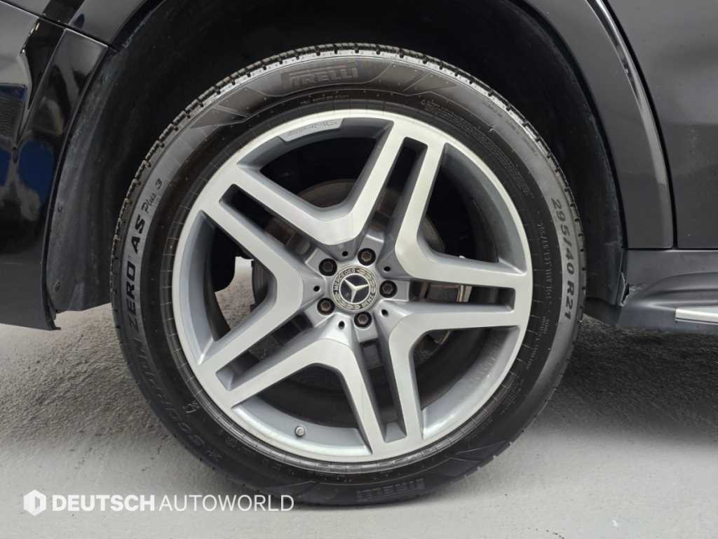 Mercedes-Benz GLS-Class — photo 05