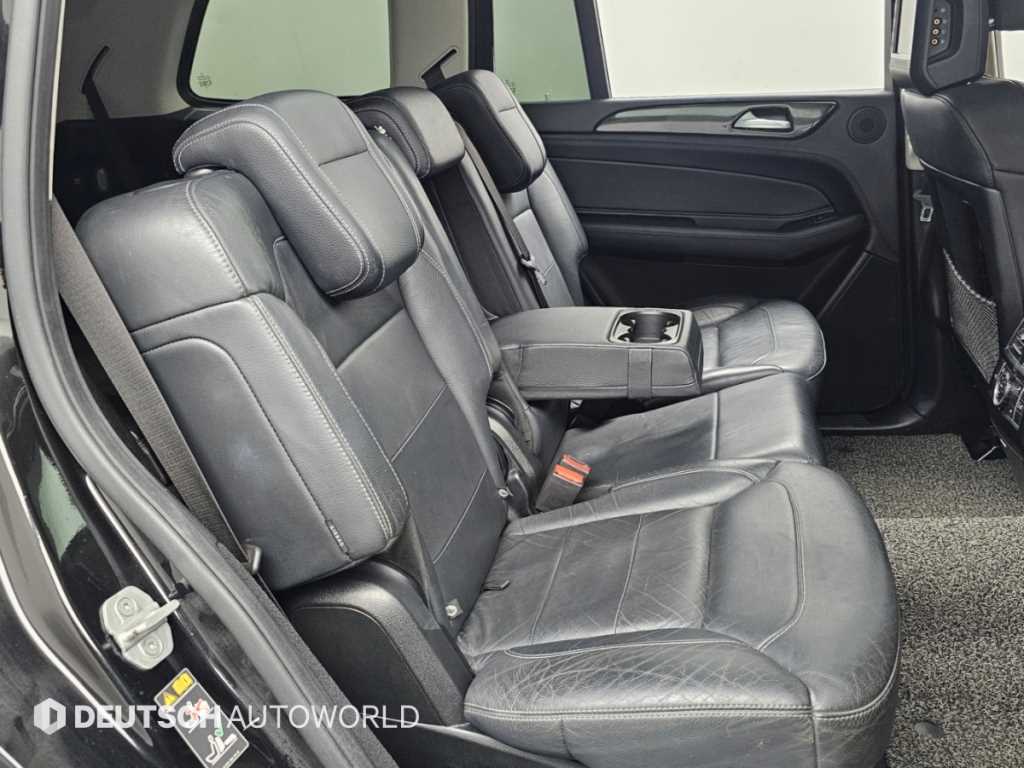 Mercedes-Benz GLS-Class — photo 12
