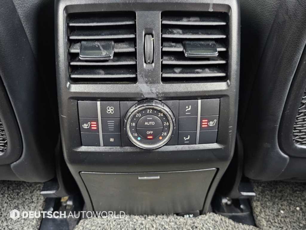 Mercedes-Benz GLS-Class — photo 16