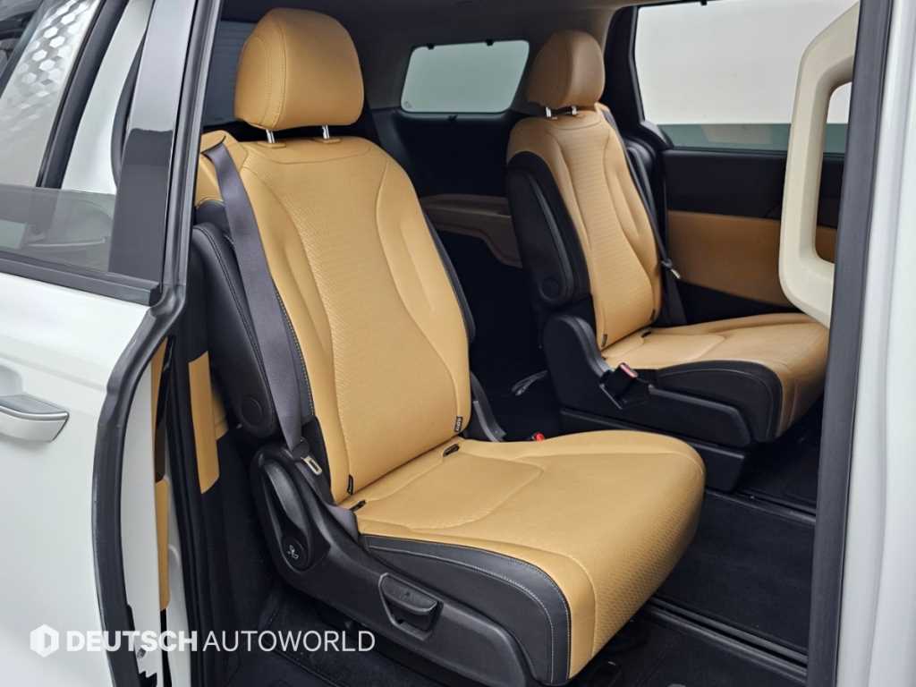 Kia Carnival — photo 12