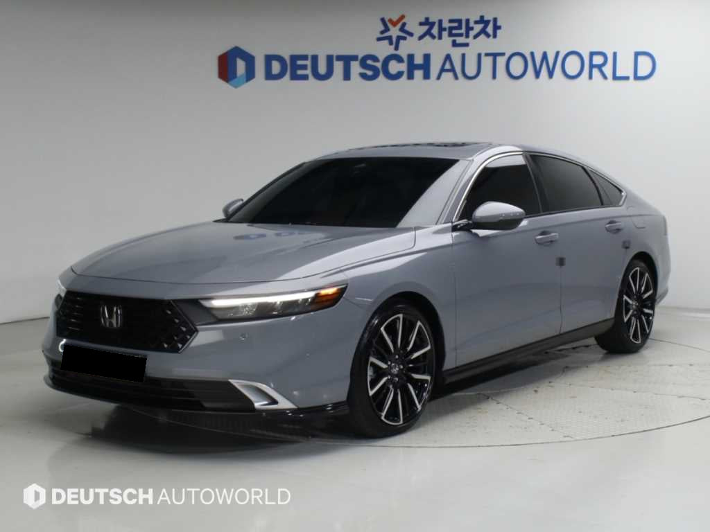 Honda Accord — photo 01