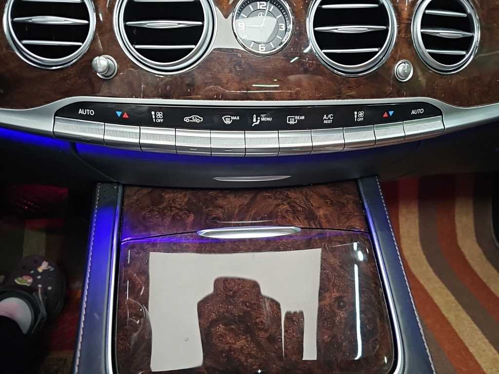 Mercedes-Benz S-Class — photo 10