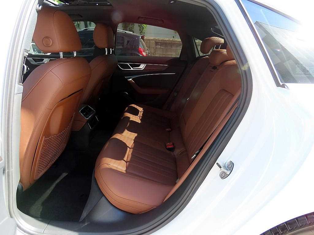 Audi A6 — photo 06
